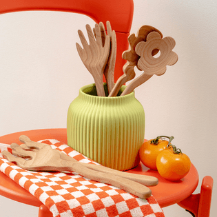 servingfriends-group-lifestyle-seandavidson-02-slsf.jpg?v=1651741374