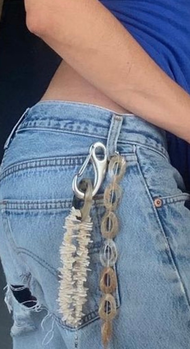 chains on jeans — Are.na
