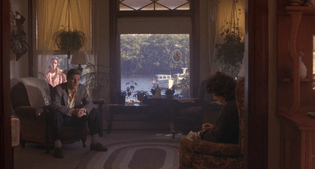 mystic-pizza-interior.png