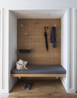 new-storage-multifunctional-pegs-and-pegboards-help-a-new-york-city-lawyer-make-the-most-of-his-710-square-foot-apartment-in...
