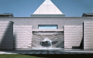 06-the-exterior-of-gallery-art-tower-mito-1990-yasuhiro-ishimoto-2-1920x1200.jpg