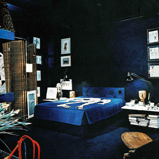 A bedroom featuring sculptures by Elie Nadelman (1978)