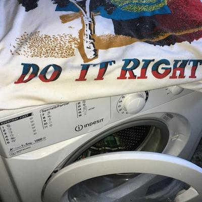 photo capturing the phrase, do it right
