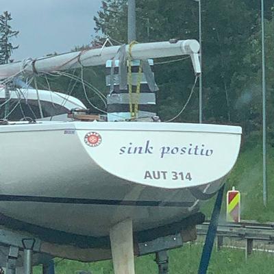 photo capturing the phrase, sink positiv