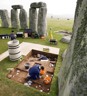 2008-stonehenge-excavation.jpg?w=1440-mode=none-scale=downscale-quality=60-anchor=-websiteversion=20240220070057