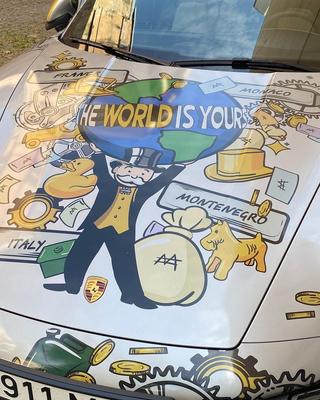 photo capturing the phrase, the world is yours