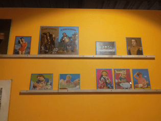"Exhibición en negocios".