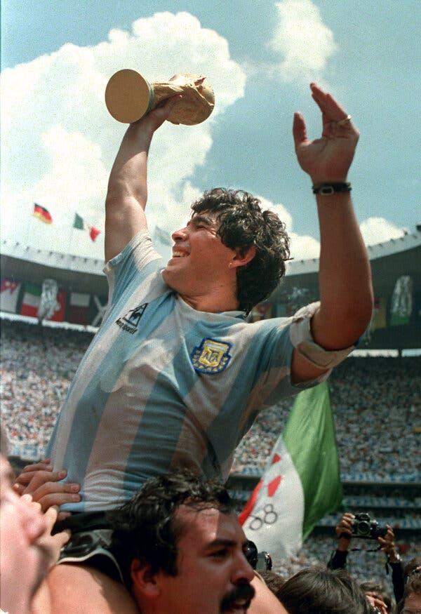 25maradona-photos-slide-fh7h-articlelarge.jpg?quality=75-auto=webp-disable=upscale