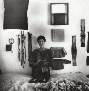 Sheila Hicks, 1960-61