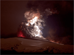 iceland-volcano-pictures-lightning-adds-flash-to-ash_602.png