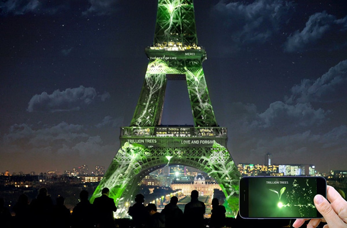 1 Heart 1 Tree, digital interactive artwork on the Eiffel Tower ...