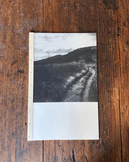 📚NEW ARRIVAL📚

VALLEYS by Harrison Miller (signed)

www.anzenbergergallery-bookshop.com

These photographs were accumilated ...