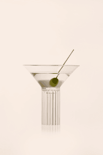 https://agustinabottoni.com/portfolio/calici-milanesi-glassware-trio-2/
