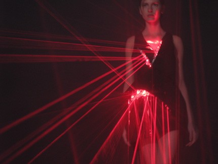 Hussein Chalayan, Laser Dress
