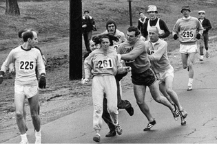 il-y-a-50-ans-elle-devenait-la-premiere-femme-a-courir-le-marathon-de-boston.jpg