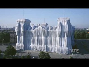 Christo and Jeanne-Claude Wrap Up the Reichstag | Lost Art