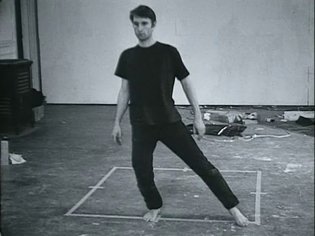 Nauman Bruce Dance-or-Exercise-on-the-Perimeter-of-a-Square 1968