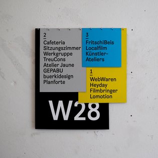 ⠀
#repost @adgfad⠀
* * *⠀ #Oro #Gold W28 Signage de @heyday_designstudio para W28 - #ADGLaus18 #DiseñoGráfico #Typography #G...