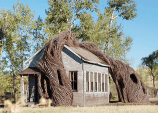 daydreams-patrick-dougherty-tippet-rise-art-center-montana-designboom-01.jpg