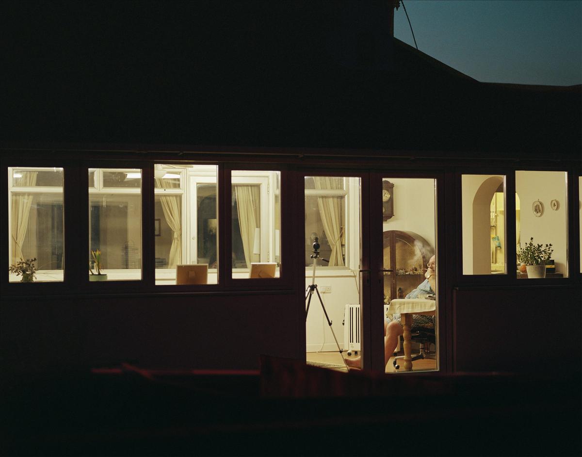 Nadav Kander smoking-2002.jpg