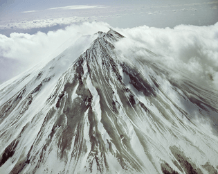 hamaya-snowy-peak.jpg