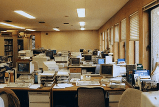 1990s-open-plan-office_0.png