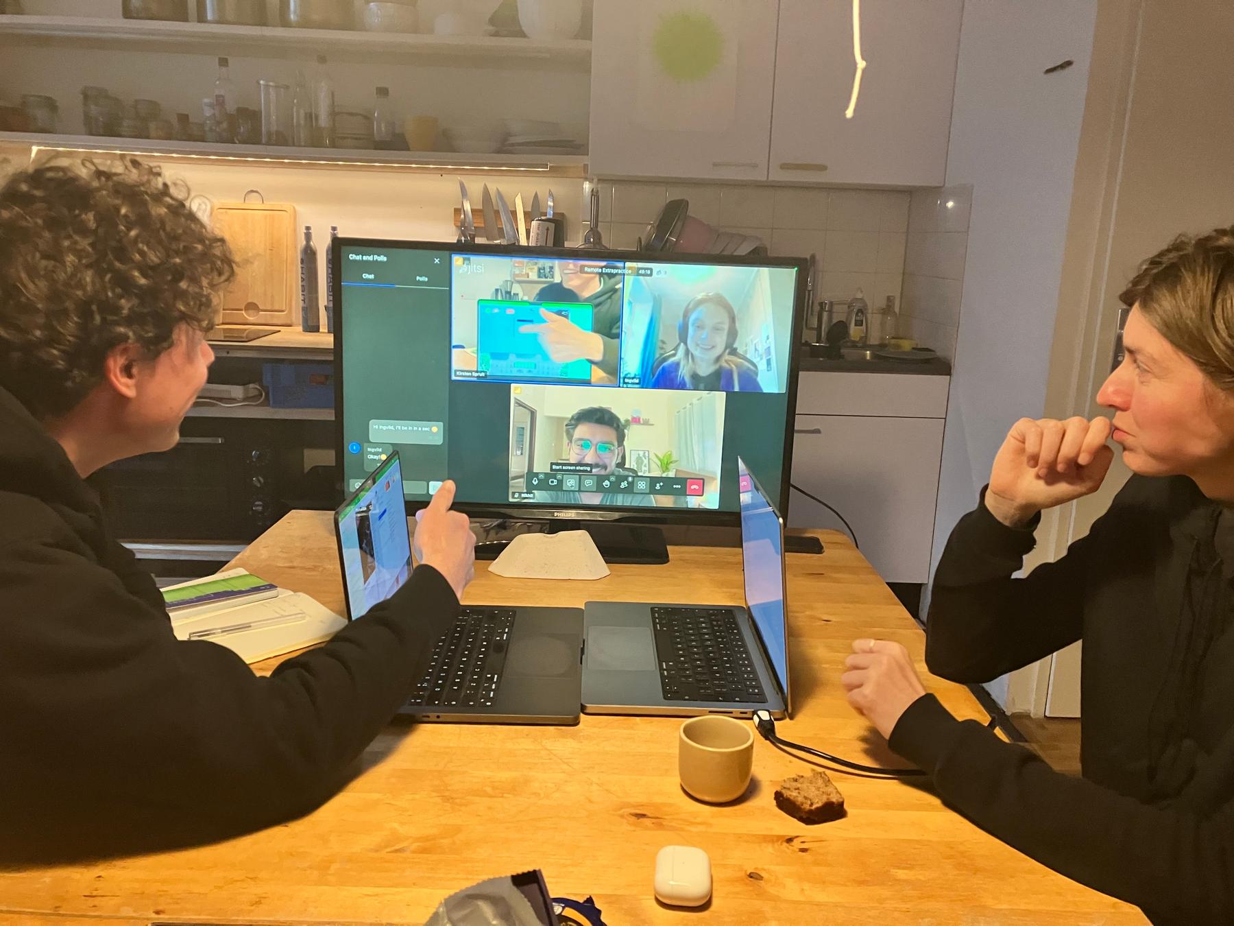Sharing Screens in the digital maintenance session