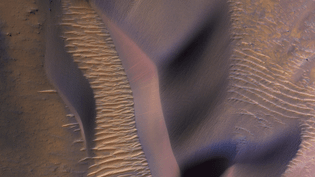 mars-dunes-in-nectaris-montes.jpg