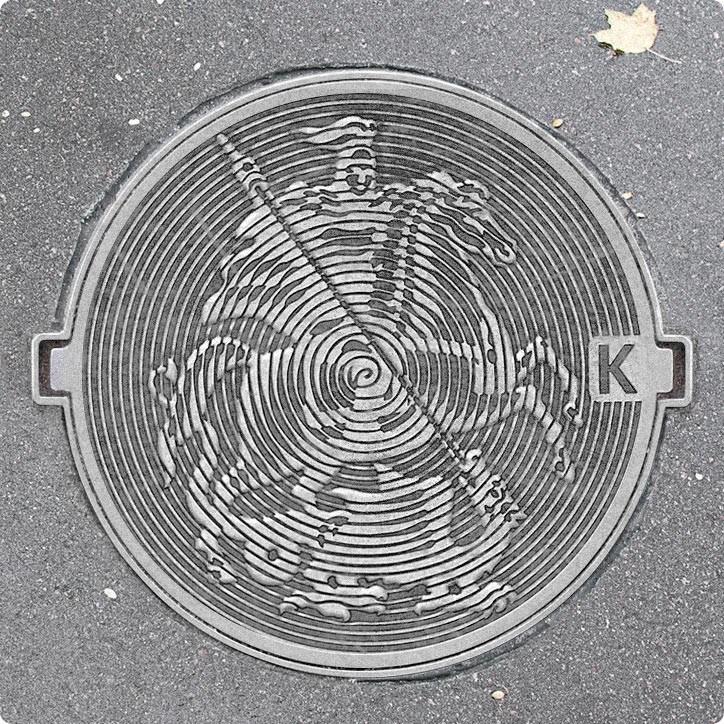 moscow-manhole-spiral.jpg