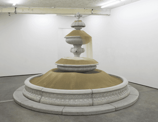 Klaus Weber, Sand Fountain