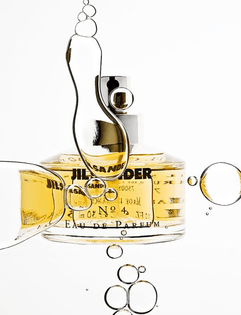9537f6afb6a834e14c5fa31a22204aec-perfume-fragrance-still-life-photography.jpg