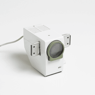 214_3_dieter_rams_the_jf_chen_collection_july_2018_dieter_rams_d_6_combiscope_slide_viewer_and_projector__wright_auction.jpg...